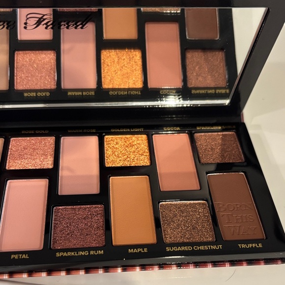 Too Faced Eyeshadow Palette — The Natural Nudes - Picture 4 of 5